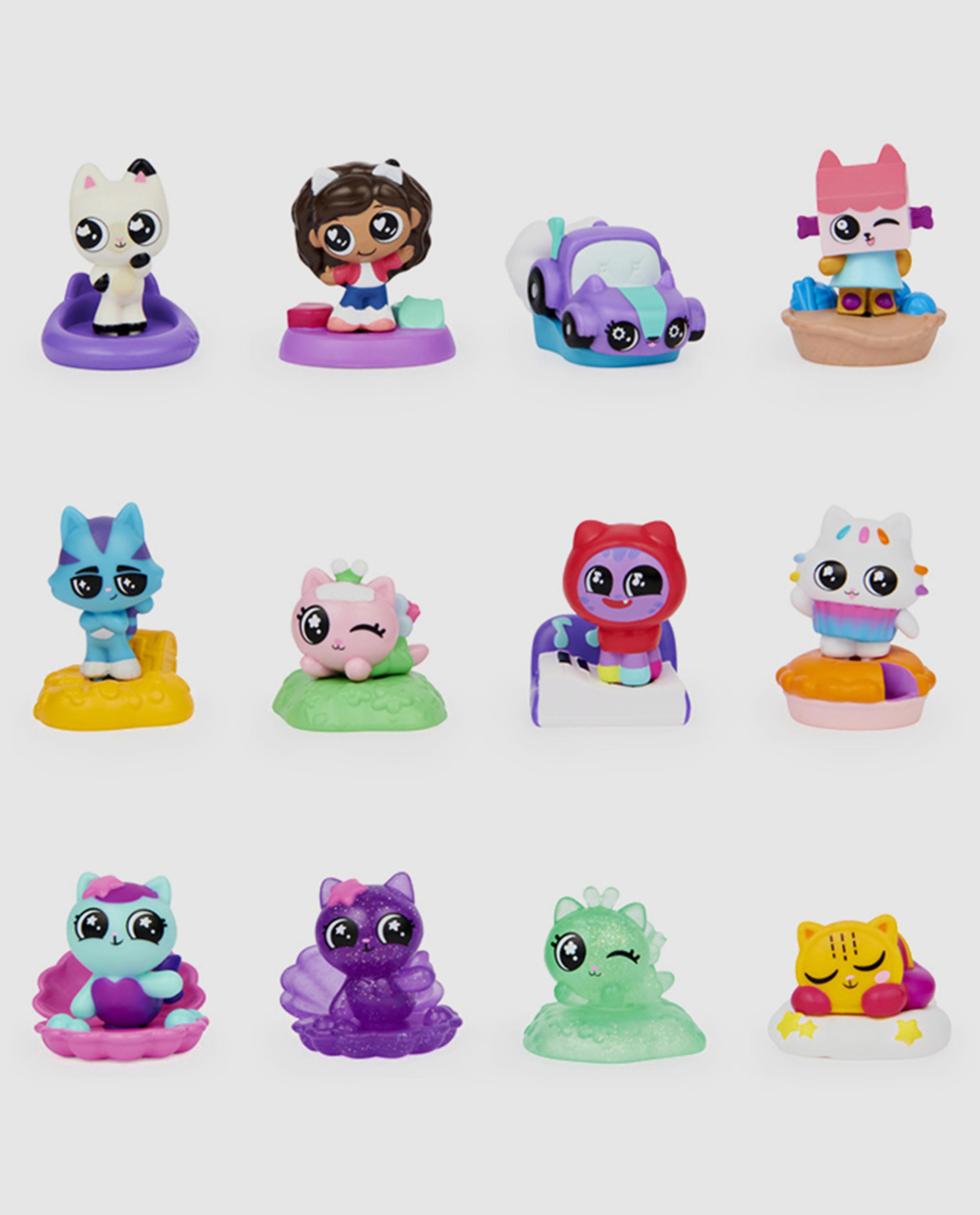 تشكيلة شخصيات بيت الدمى غابي المفاجئة، شخصيات صغيرة قابلة للتجميع، كبسولة ألعاب مفاجئة غامضة للأطفال، ألعاب بيت الدمى غابي الرسمية للأعمار من 3 سنوات فما فوق