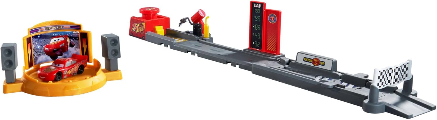 Mattel Disney Pixar Cars Piston Cup Jump & Stunt Runway Playset with Lightning McQueen, 2 Ways to Play, Ages 4+