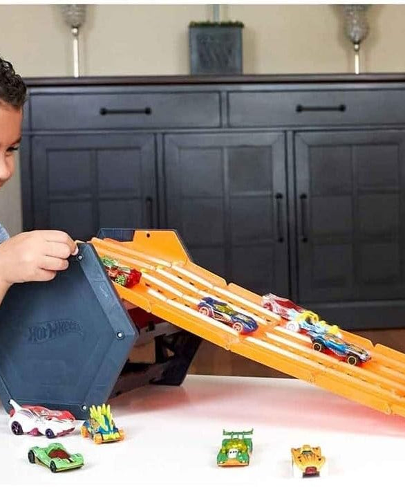 Hot Wheels Roll Out Raceway Track Set, Storage Bucket Unrolls into 5-Lane Racetrack, Includes 1 Hot Wheels Car, 4+ Years
