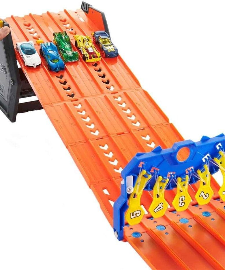 Hot Wheels Roll Out Raceway Track Set, Storage Bucket Unrolls into 5-Lane Racetrack, Includes 1 Hot Wheels Car, 4+ Years