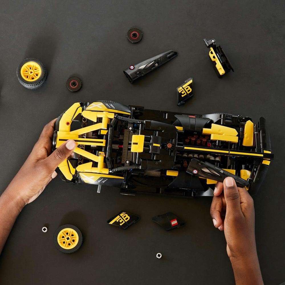 LEGO Technic Bugatti Bolide Racing Car Model Building Set, Engineering Toy for 9 Plus Year Old Boys & Girls, Collectible Iconic Sports Vehicle Construction Kit, Birthday Gift for Kids 42151
