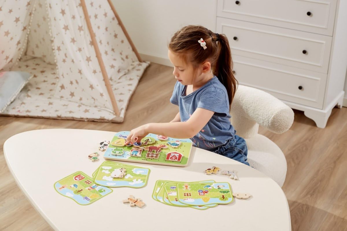 Viga Wooden Farm Lacing Game Set, Educational Wooden Threading Toy with 20 Lacing Plates, 3 Threads and 10 Pattern Cards, Fine Motor Skills Activity for Kids, Ages 2+
