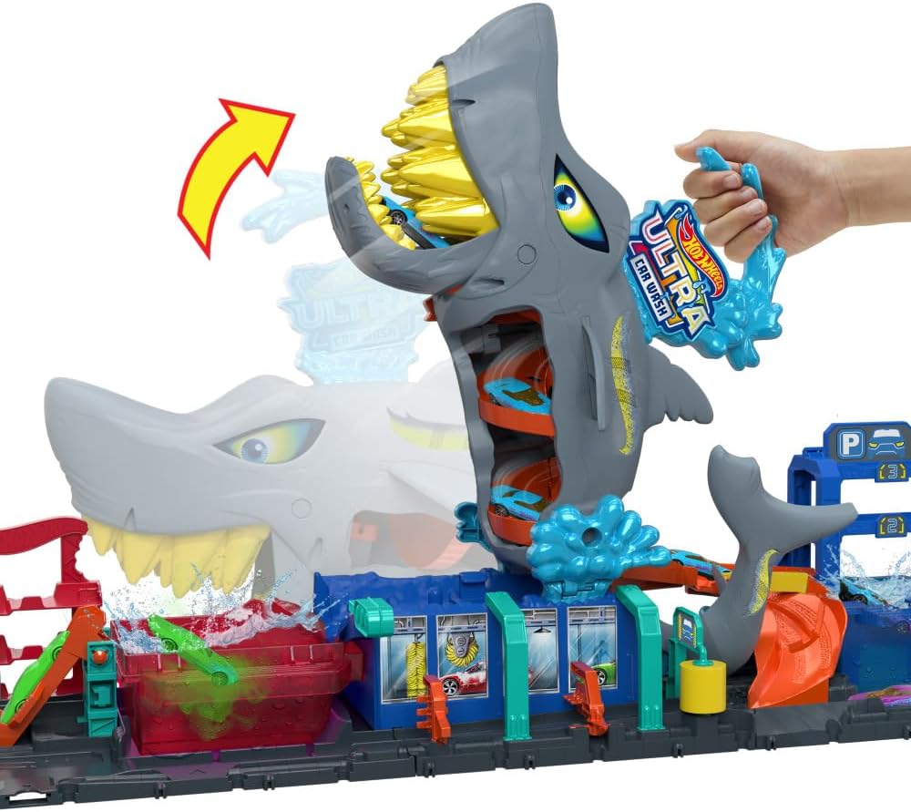 Hot Wheels Let’s Race Netflix City Shark Wash Station Playset with 1:64 Color Reveal Car, Colour Changing Car Wash Track Set, Interactive Water Play Toy for Kids 3 Years+