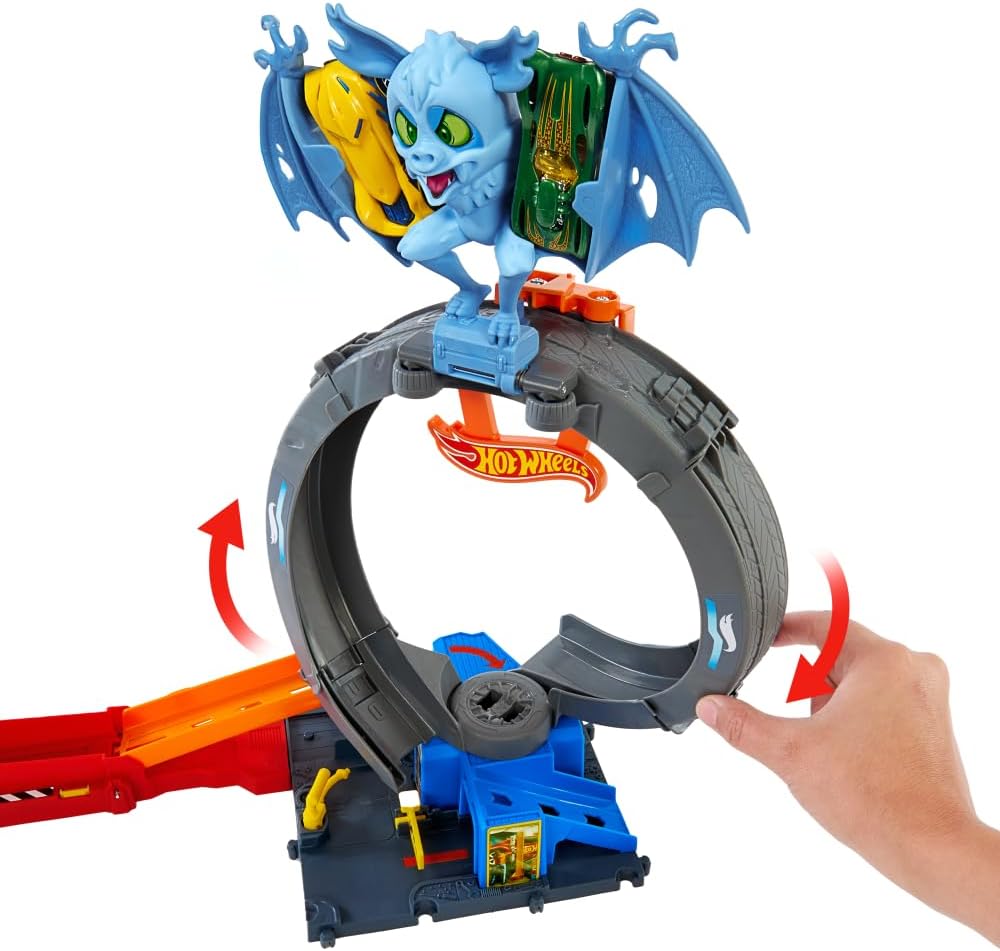 Hot Wheels City Bat Loop Attack Playset with Rotating Tire Loop, Adjustable Launcher & 1:64 Scale Toy Car, Connectable Track Set for Kids 4+