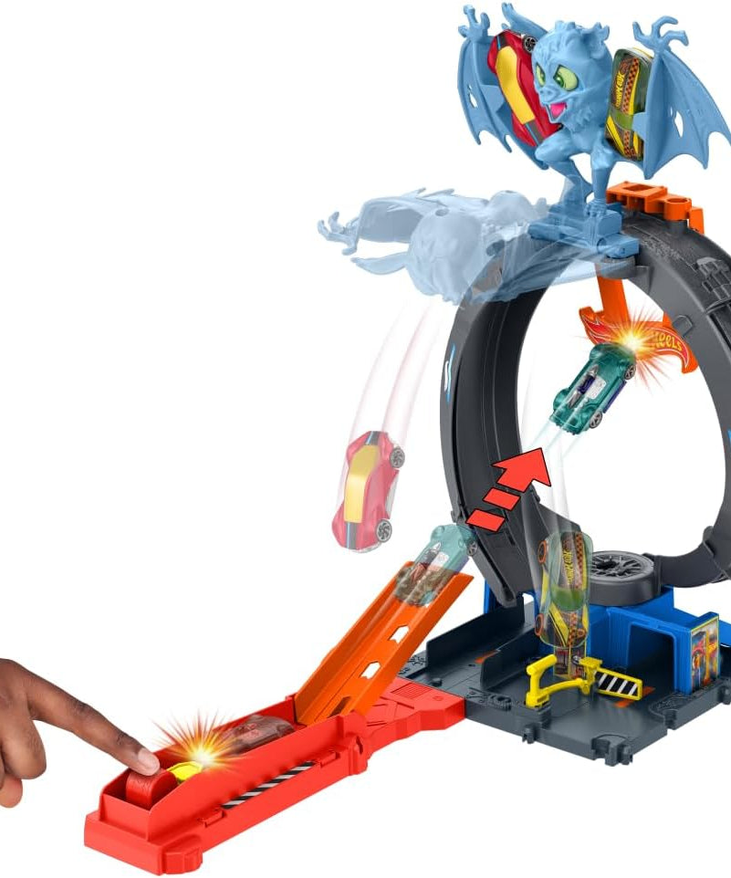 Hot Wheels City Bat Loop Attack Playset with Rotating Tire Loop, Adjustable Launcher & 1:64 Scale Toy Car, Connectable Track Set for Kids 4+