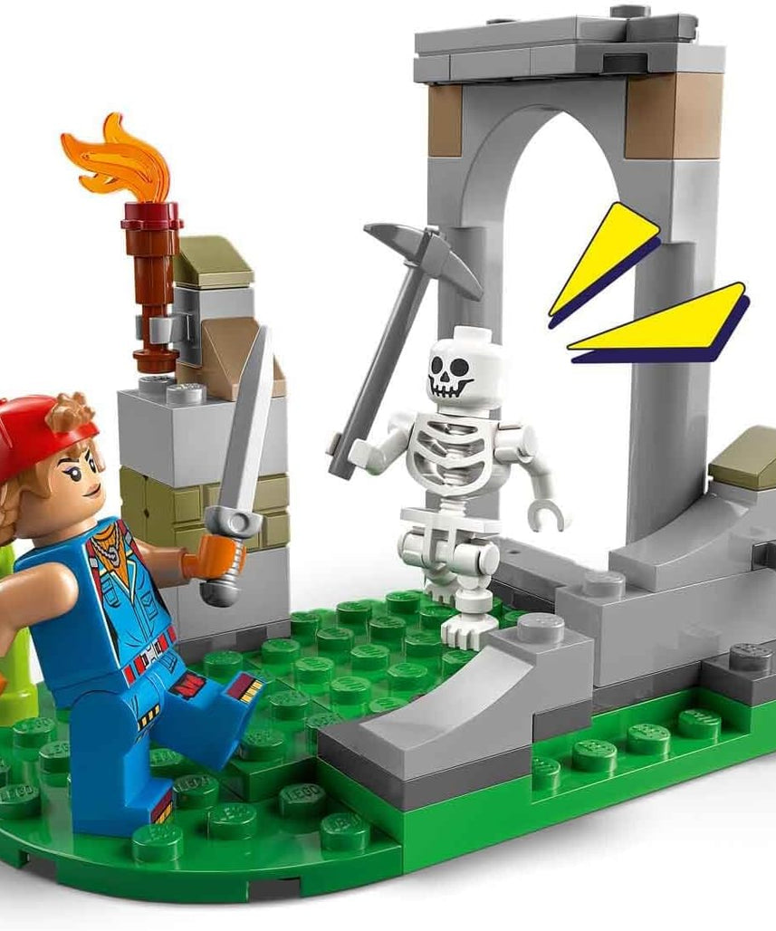 LEGO Fortnite Peely & Sparkplug’s Camp Toy - incl. Wolf & Supply Llama Figures plus a Campfire & 3 Minifigures - Gift for 7+ Year Old Boys, Girls & Gaming Fans - 77075