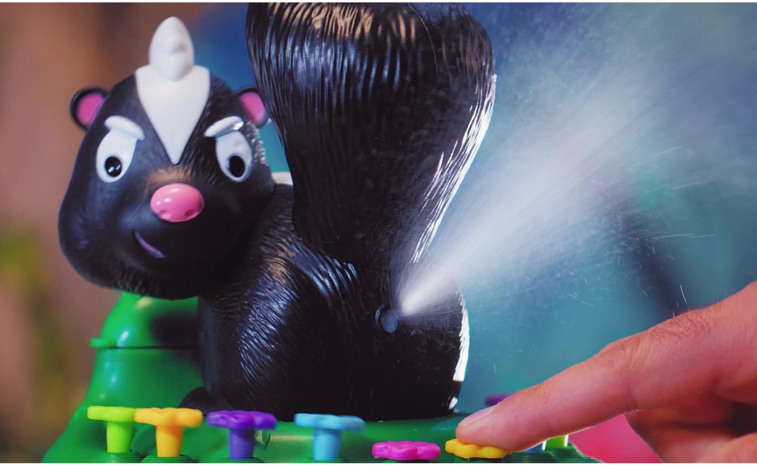 Merchant Ambassador Skunned! Kids Dice Rolling and luck game! Funny Surprise Water Spray! Kids action game!Age 6 & Above! Girls and Boys