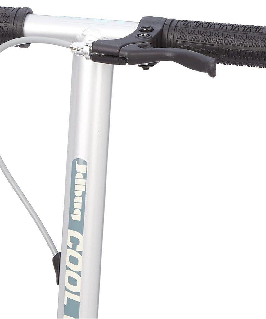 سكوتر JD Bug Cool Carver ثلاثي العجلات أزرق، هيكل معدني قابل للطي، عجلة أمامية من البولي يوريثان مقاس 5 بوصات، عجلات خلفية دوارة مقاس 3 بوصات، سعة تحميل 65 كجم، مناسب للأعمار من 5 سنوات فما فوق، سكوتر للأطفال