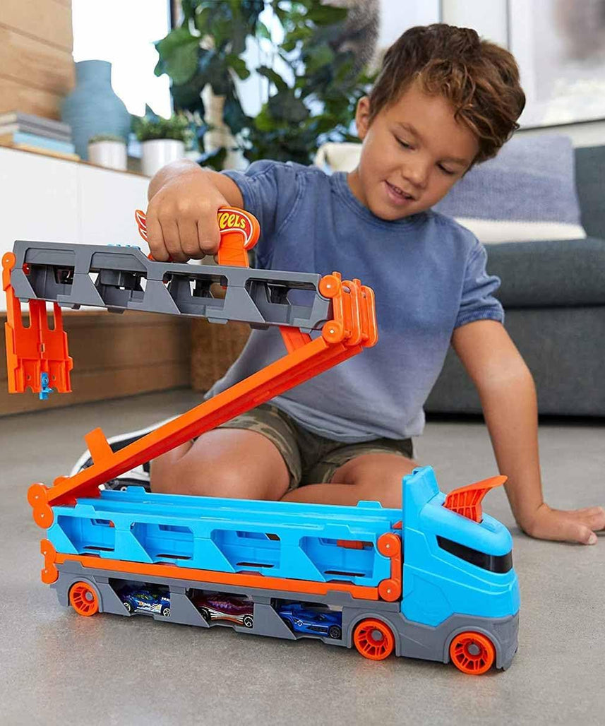 Hot Wheels Convertible Transport Truck GVG37 – 1:64 Scale Semi-Truck Playset with Dual Launcher, 3 Die-Cast Cars & Expandable Track – Ages 4 to 8
