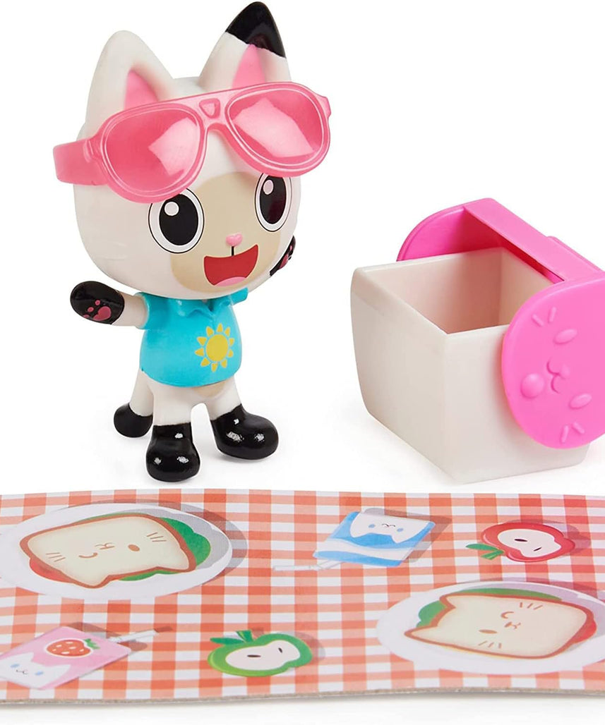 Gabby’s Dollhouse Carlita and Pandy Paws Picnic Set, Interactive Vehicle with Blinking Eyes and Moving Tail, Includes Exclusive Pandy Paws Figure, Picnic Accessories, Surprise Box, Toys for Kids Ages 3+