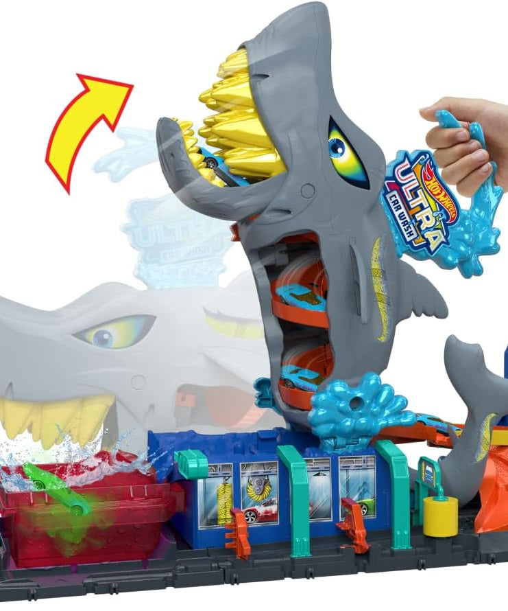 Hot Wheels Let’s Race Netflix City Shark Wash Station Playset with 1:64 Color Reveal Car, Colour Changing Car Wash Track Set, Interactive Water Play Toy for Kids 3 Years+