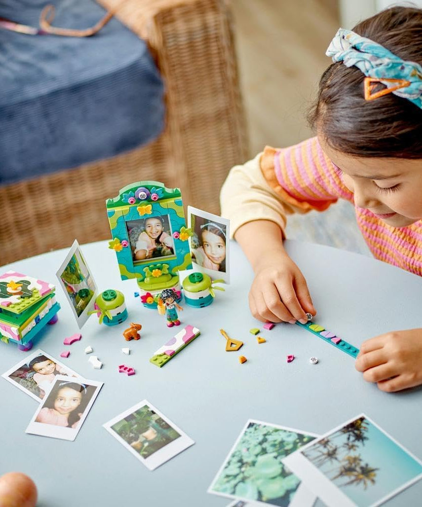LEGO ǀ Disney Encanto Mirabel’s Photo Frame and Jewellery Box, Buildable Toy for Kids with Wearable Bracelet and Mirabel Madrigal Character Minidoll Figure, Ramadan Gift for Girls and Boys 43239