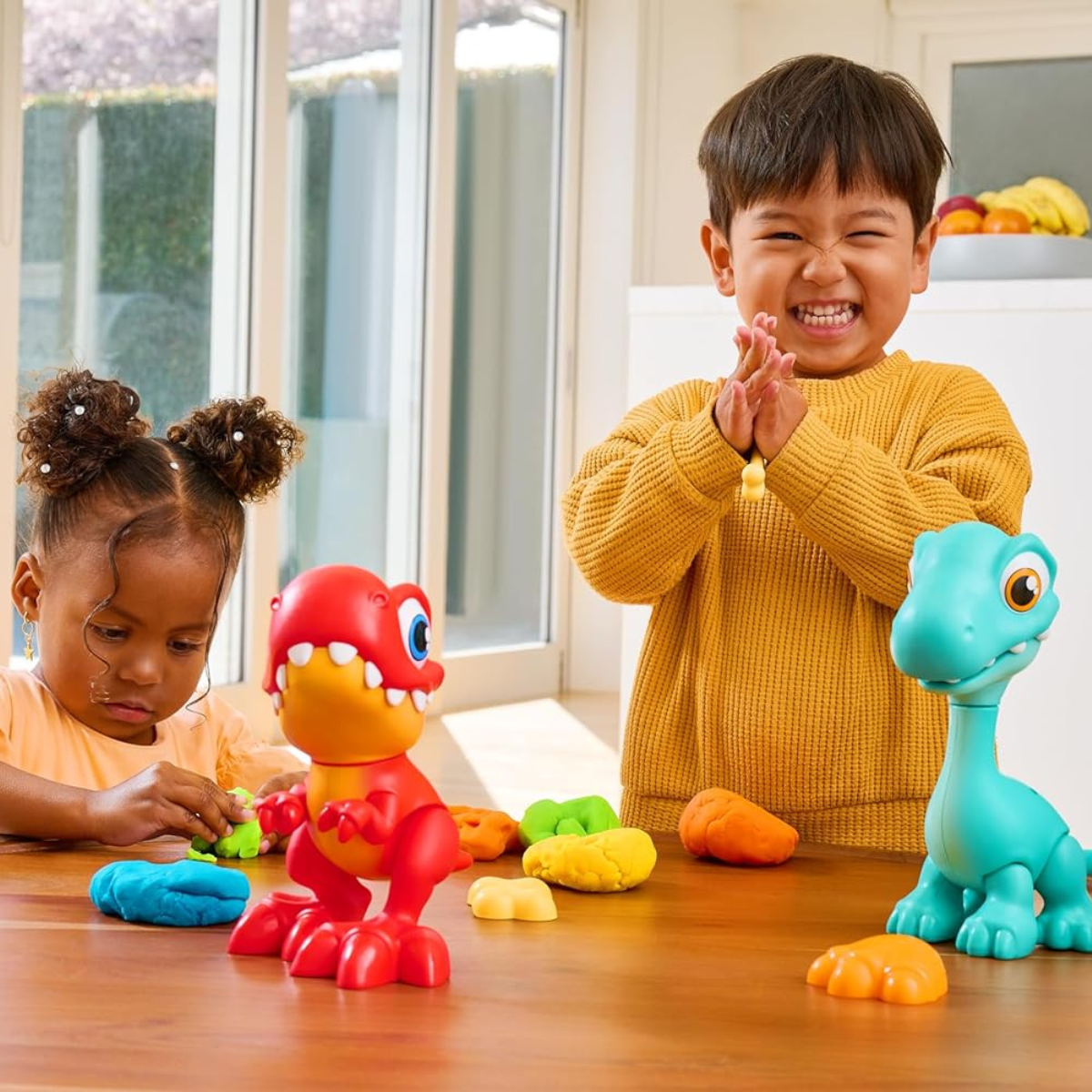 Smashers Junior Dino Dig Large Egg Brontosaur by ZURU, 18+ Surprises, Dinosaur Preschool Toy, Build + Construct Sensory Play for Kids 18 Months to 3 Years, Includes 1kg Clay + 6 Moulds + Stickers, Moveable Dino Figure