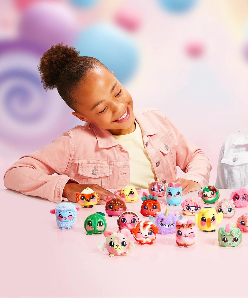 Cookeez Makery Yum Yumz S3 Single Pack, Series 3, Full of Fun & Yum, Sweet Scented Plush Surprises Inside A Lollipop, 30+ Plush Candy Pets to Collect with Common, Rare, Ultra Rare and Limited Edition