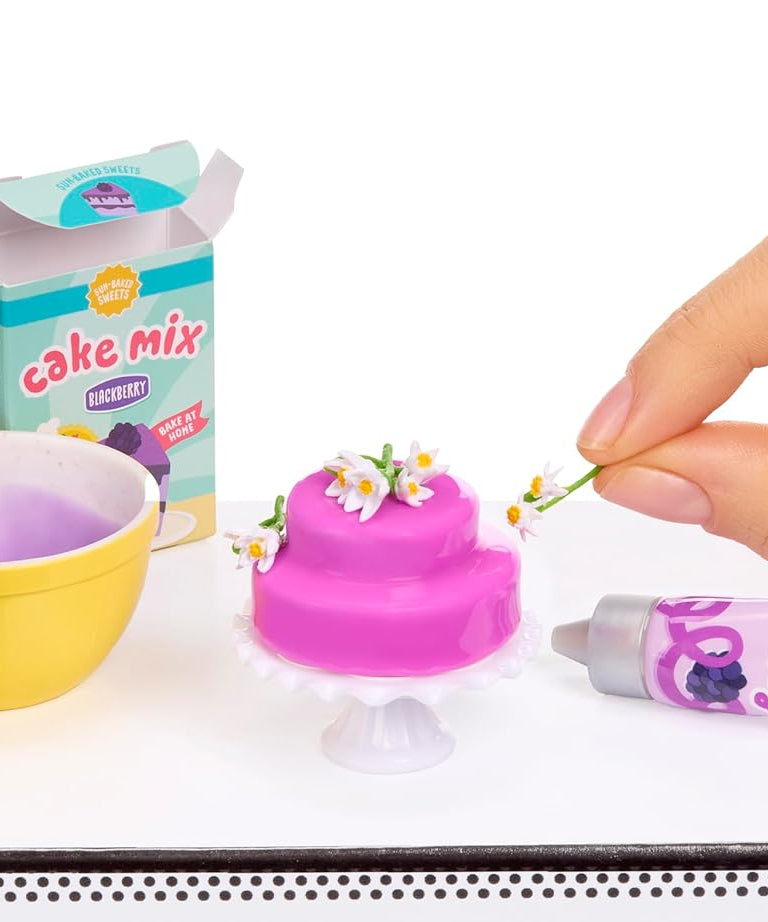 MGA’s Miniverse Make It Mini From Scratch Series 2, DIY Resin Baking Collectibles with Ingredients, Recipe Card, Accessories & Display, Cakes, Pasta, Bread, Cheesecake – 12 Styles- 546849