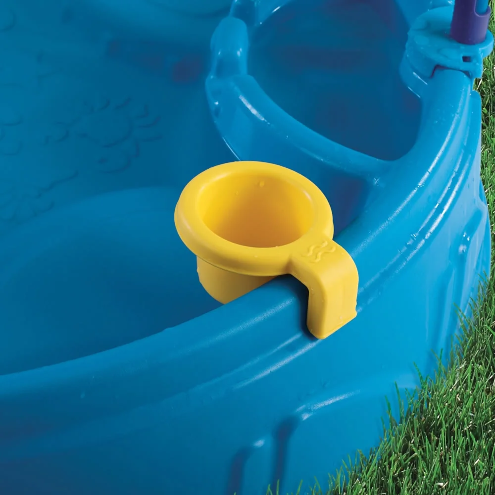 Step2 Play & Shade Pool, 45 Litre Outdoor Water Pool with Two Molded Seats, Includes Funnel Cup, Umbrella and Water Wheel Accessories, Backyard Garden Kids Pool Suitable for Boys and Girls Aged 2+