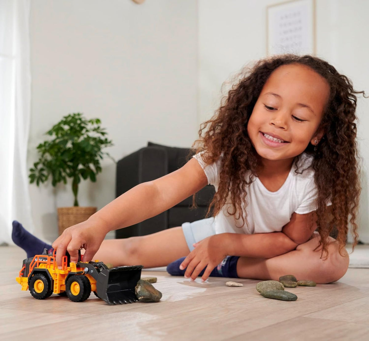 Majorette Grand Series Construction Volvo Wheel Loader L350H Die-Cast – Realistic Sound & Light Features, Movable Shovel, Sturdy Metal Design, One Size, Kids 3+