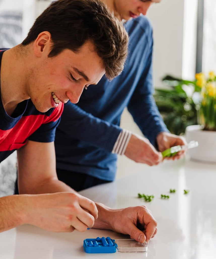 SmartGames IQ Mini Handheld Educational Puzzle Game Create Your Own Levels Brain Teaser for Kids Ages 6 and Up Travel-Friendly Matching Game