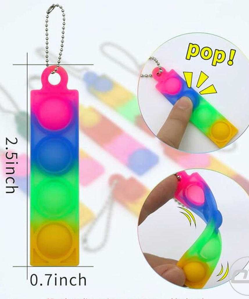 بطاقات تداول توبس ماتش أتاكس يورو 2024، مجموعة من 3 بطاقات مع سلسلة مفاتيح فيدجيت OY إضافية، مجموعة بطاقات كرة قدم قابلة للتجميع