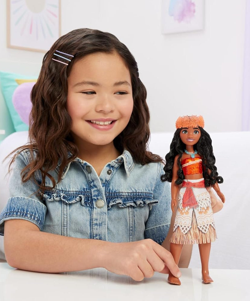 Mattel Disney Princess Moana Doll, Posable Fashion Doll with Removable Skirt, Headband, Necklace and Long Hair, Ages 3+