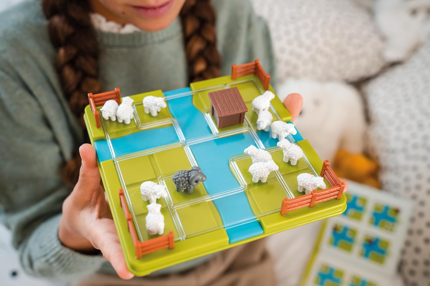 SmartGames Counting Sheep, Fun IQ Brain Teaser Puzzle, Cognitive Development STEM Toy with 60+ Challenges, Travel Friendly Tabletop Educational Matching Puzzle Game, Suitable for Children Above 7+