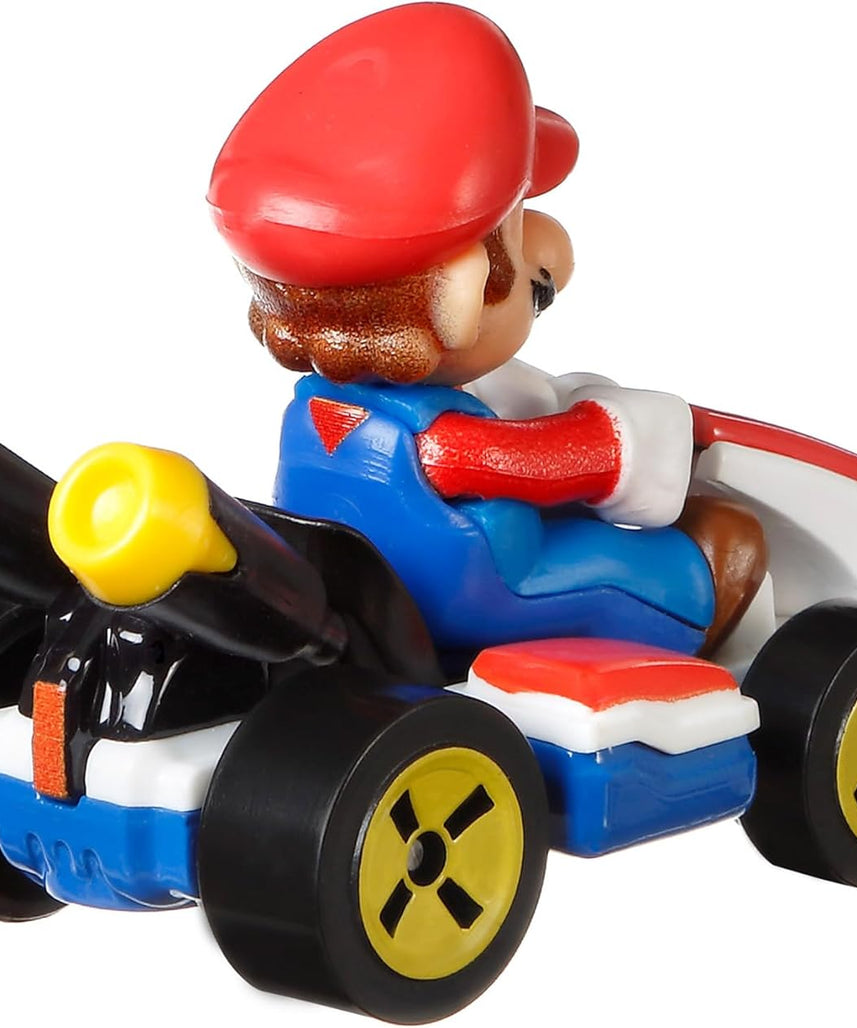 Hot Wheels GBG26 Mario Kart 1:64 Die-Cast Mario with Standard Kart Vehicle