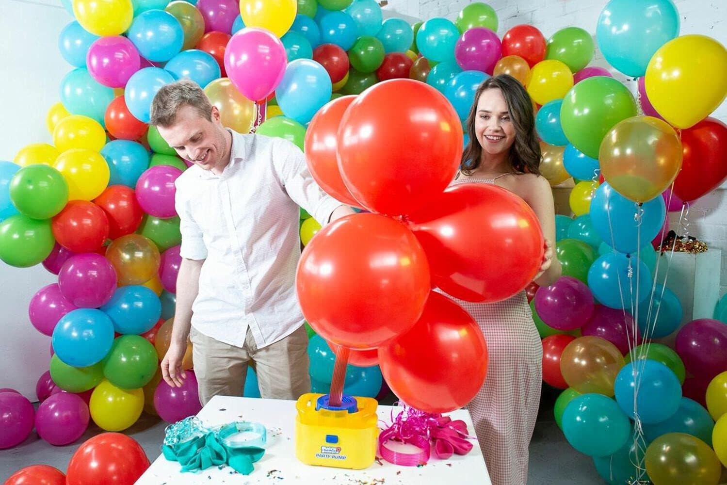 ZURU Bunch O Balloons Party Balloon, Golden, 40 Self-Sealing Balloons, Includes Pump, Stems & Fast-Fill Hose, 11-Inch, Birthday & Party Decorations, One Size