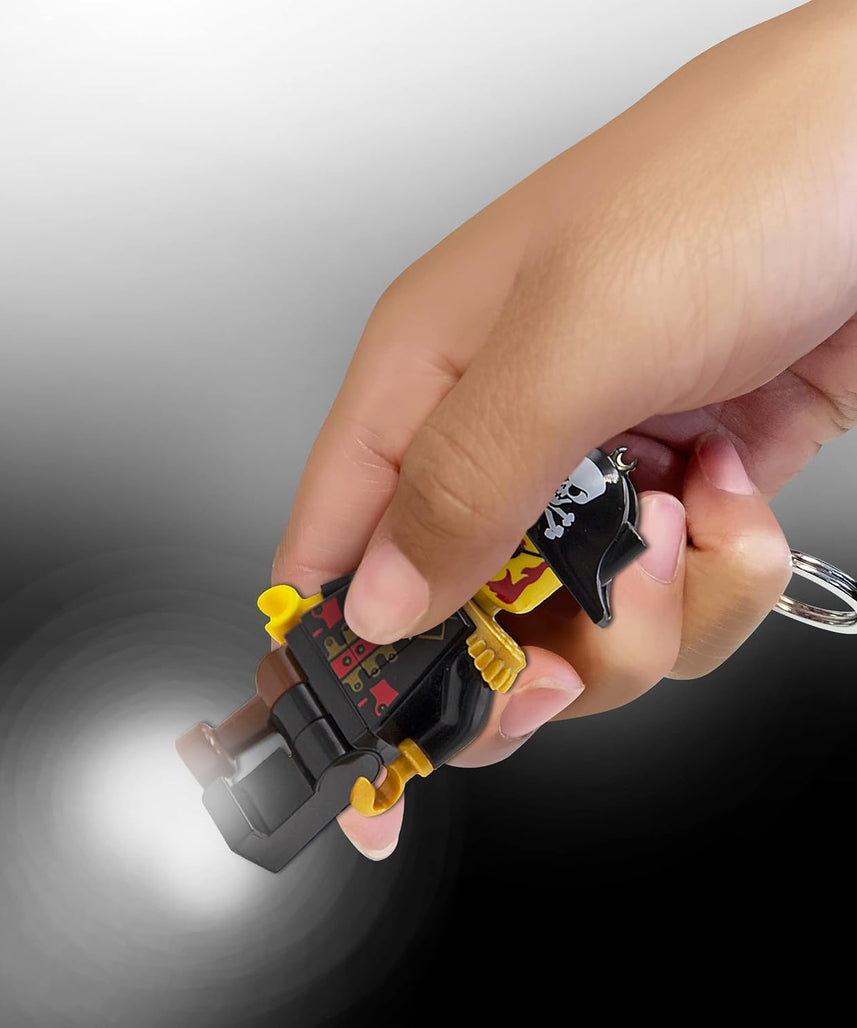 LEGO Iconic Captain Brickbeard Lighted Keyring, Gifts for Kids, Figure Height 76mm (KE23H) 2 x CR2025 Batteries Included