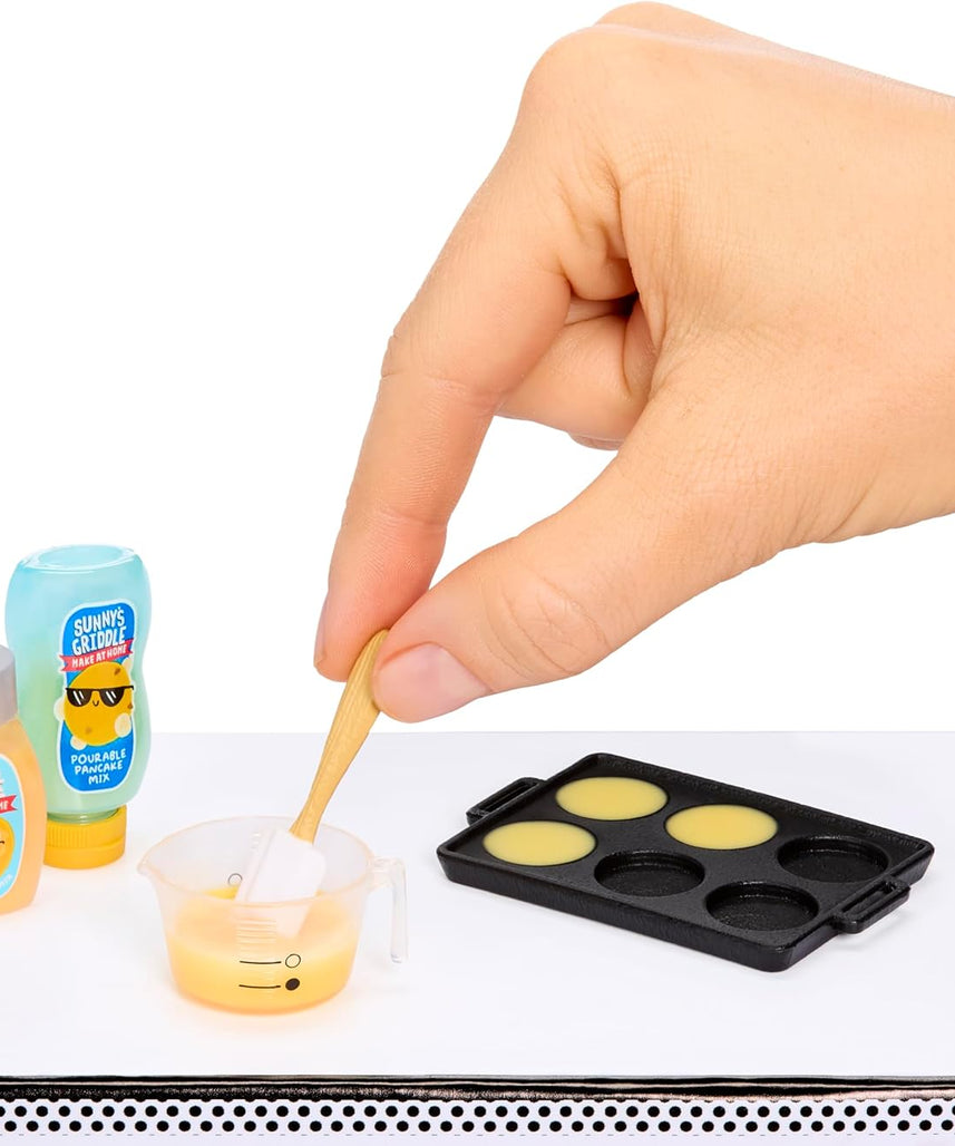 MGA’s Miniverse Make It Mini From Scratch Series 2, DIY Resin Baking Collectibles with Ingredients, Recipe Card, Accessories & Display, Cakes, Pasta, Bread, Cheesecake – 12 Styles- 546849