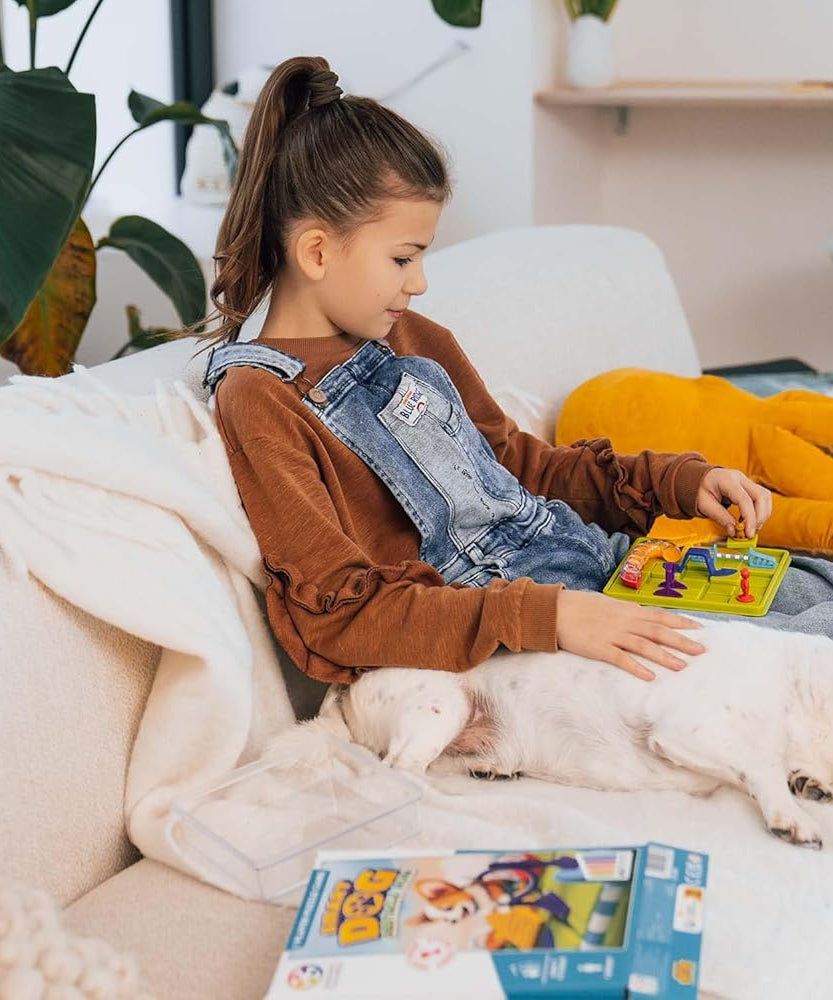 SmartGames Smart Dog Obstacle Course, Brain Teaser Puzzle with 60+ Challenges, STEM Educational Toy for Kids 7+