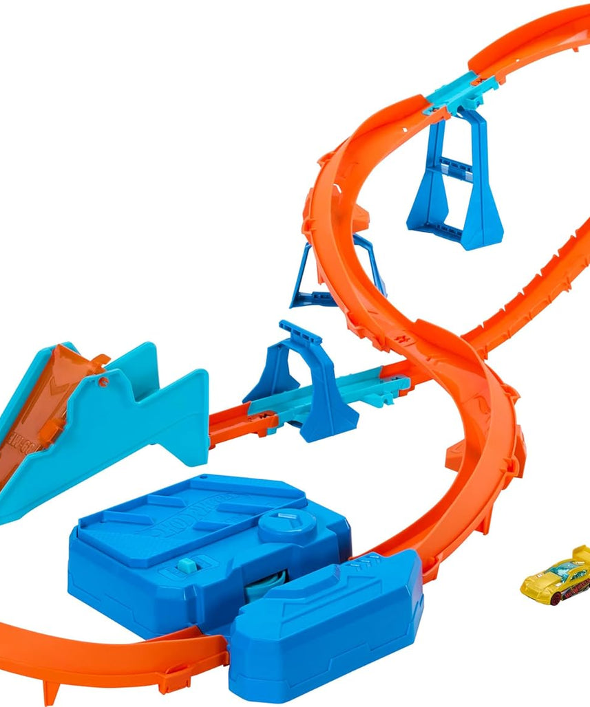 Hot Wheels Toy Car Track Set, Deluxe Building Box with Motorized Booster, 1:64 Scale Vehicle, Speed Snap Track, Boosted Jump Speedway, JDB49