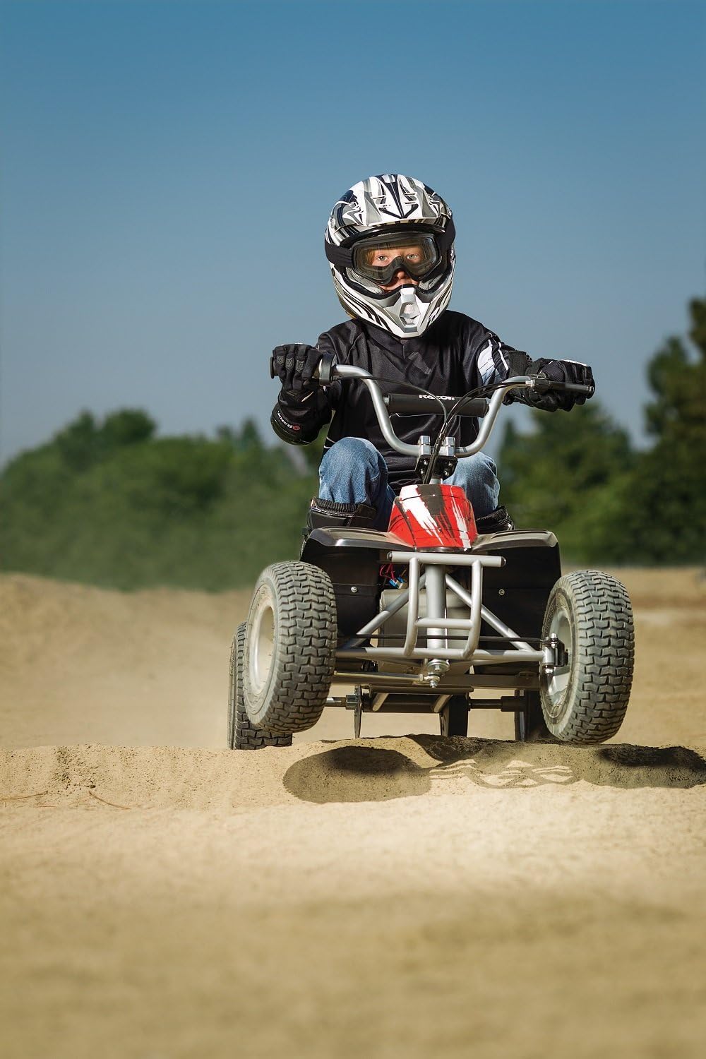 دراجة Razor Dirt Quad الكهربائية رباعية العجلات، بقوة 24 فولت، مناسبة للأطفال من سن 8 سنوات فما فوق، مزودة بخانق دوار، وفرامل قرصية يدوية، وإطارات هوائية 12 بوصة - تصل سرعتها إلى 8 أميال في الساعة، ومدة ركوبها 40 دقيقة.