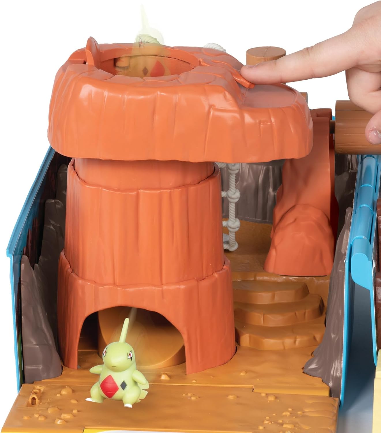 Pokemon Carry Case Battle Desert Playset, Portable Backpack Playset with Action Zones and Pikachu Figure, Official Pokemon Toy, Ages 4+