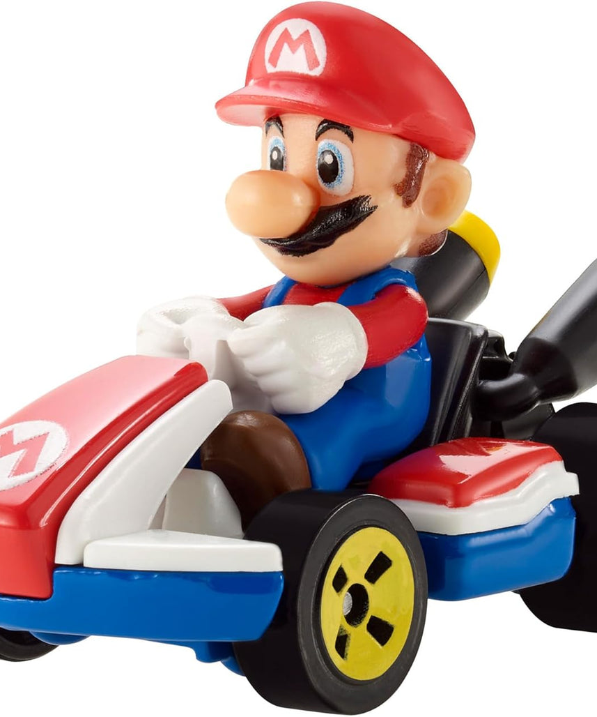 Hot Wheels GBG26 Mario Kart 1:64 Die-Cast Mario with Standard Kart Vehicle
