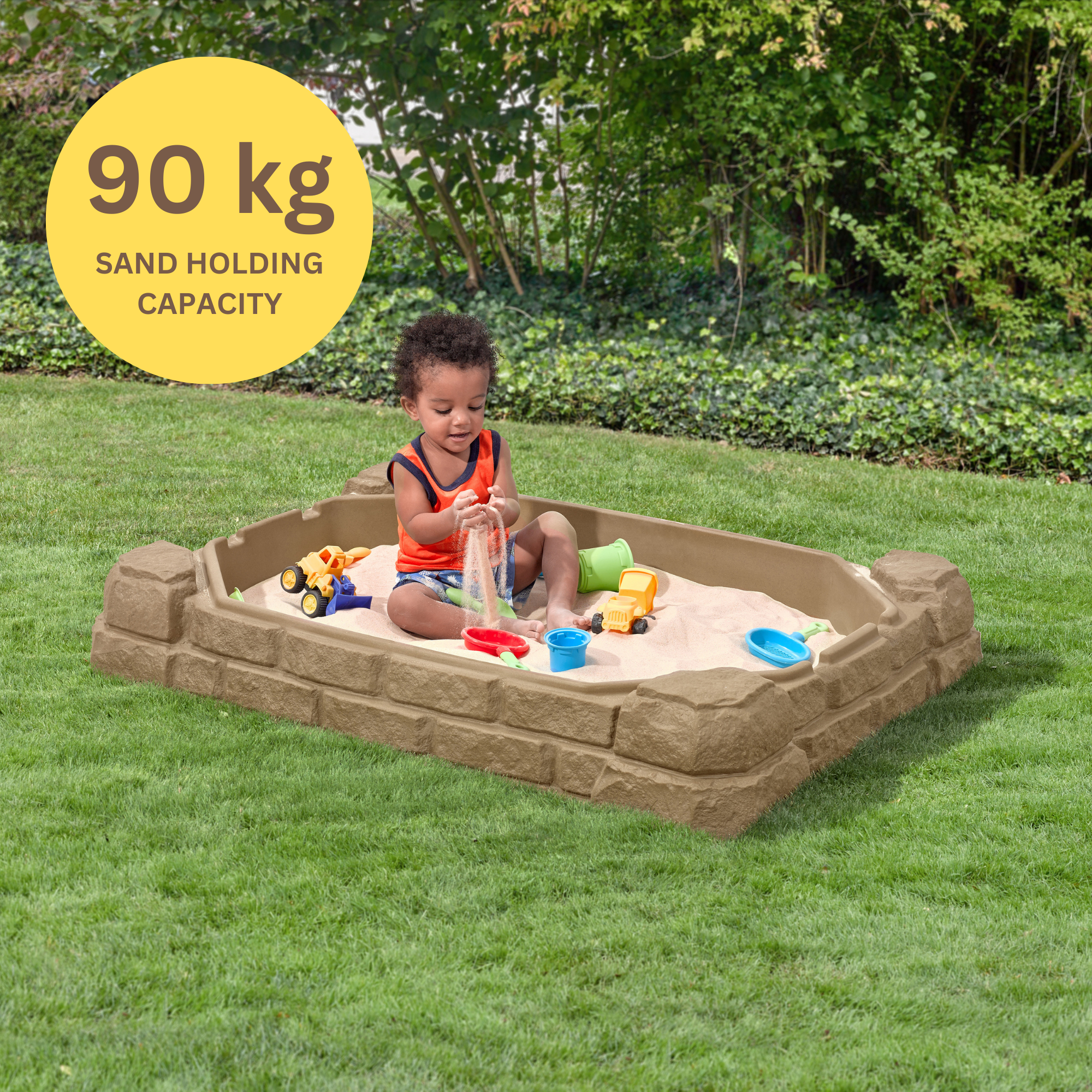 Step2 Naturally Playful Sandbox with Lid, Outdoor Sandpit, Sensory Play and Activity Toy with 4 Molded Seats, Backyard Garden Sandpit with 90 kg Holding Capacity, Suitable for Toddlers Aged 2+