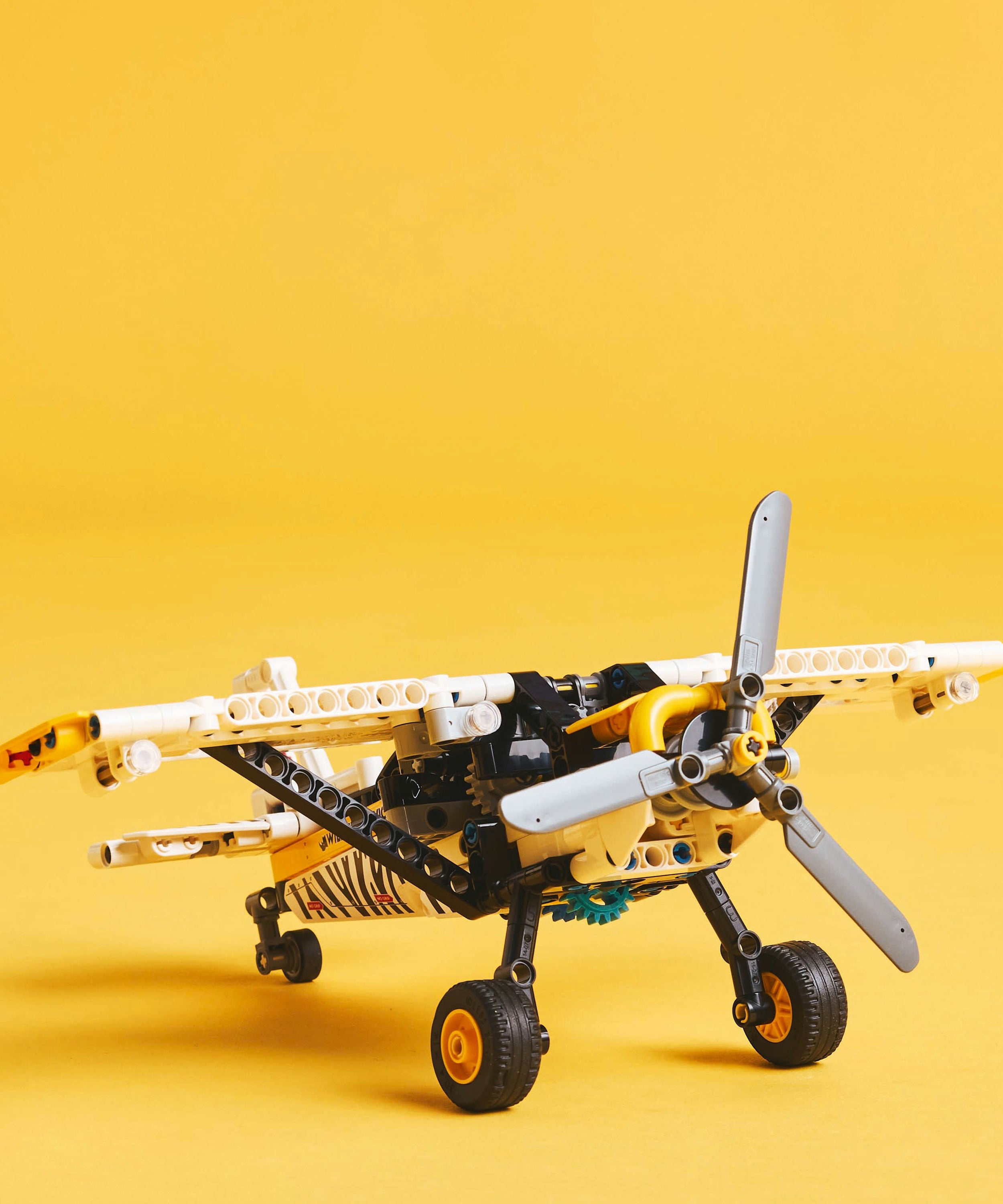LEGO Technic 42198 Bush Plane V29 for Boys 8+ Realistic Aircraft Building Toy with Rotating Propeller