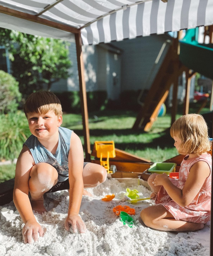 KidKraft 165 Wooden Sandbox with Canopy, Outdoor Sandpit Playset for Kids, Storage Bins, Weather Resistant Wood, Mesh Cover, Garden Sand Toys for Children Ages 3 to 8