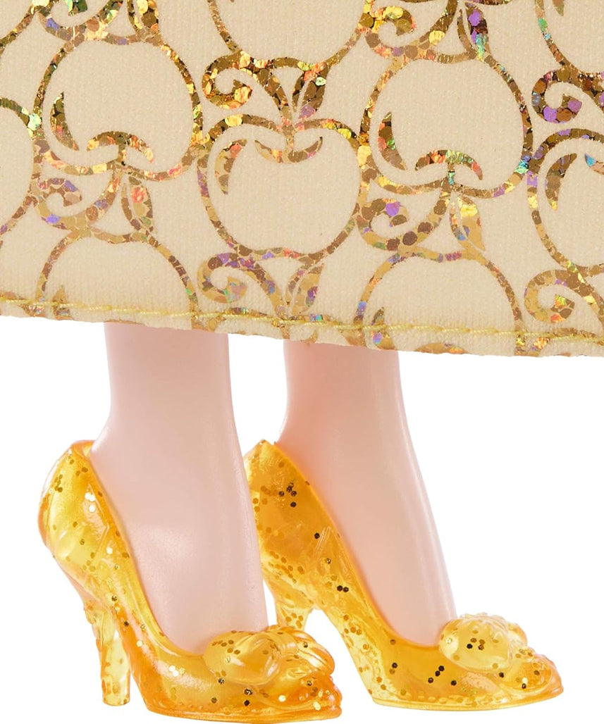 Disney Princess Snow White Fashion Doll and Accessory, Posable Toy with Brushable Hair, Ages 3+