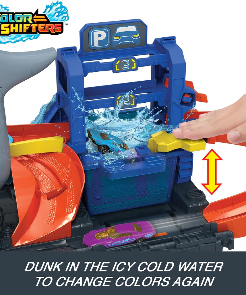 Hot Wheels Let's Race Netflix - City Shark Wash Station with 1:64 Scale Color Reveal Car, Colour Changing Function and Storage, HTN82
