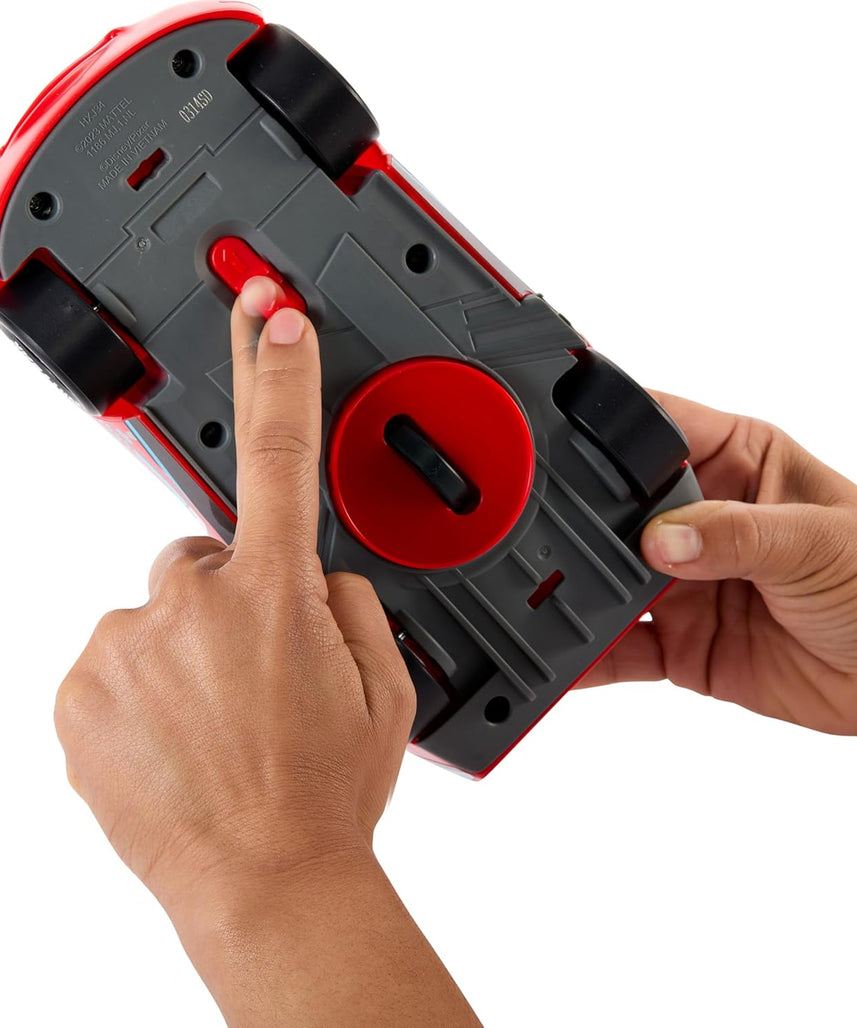 Mattel Disney Pixar Cars Lightning McQueen – Global Racers Cup Drift & Race Car with 4 Cones, Ages 3+