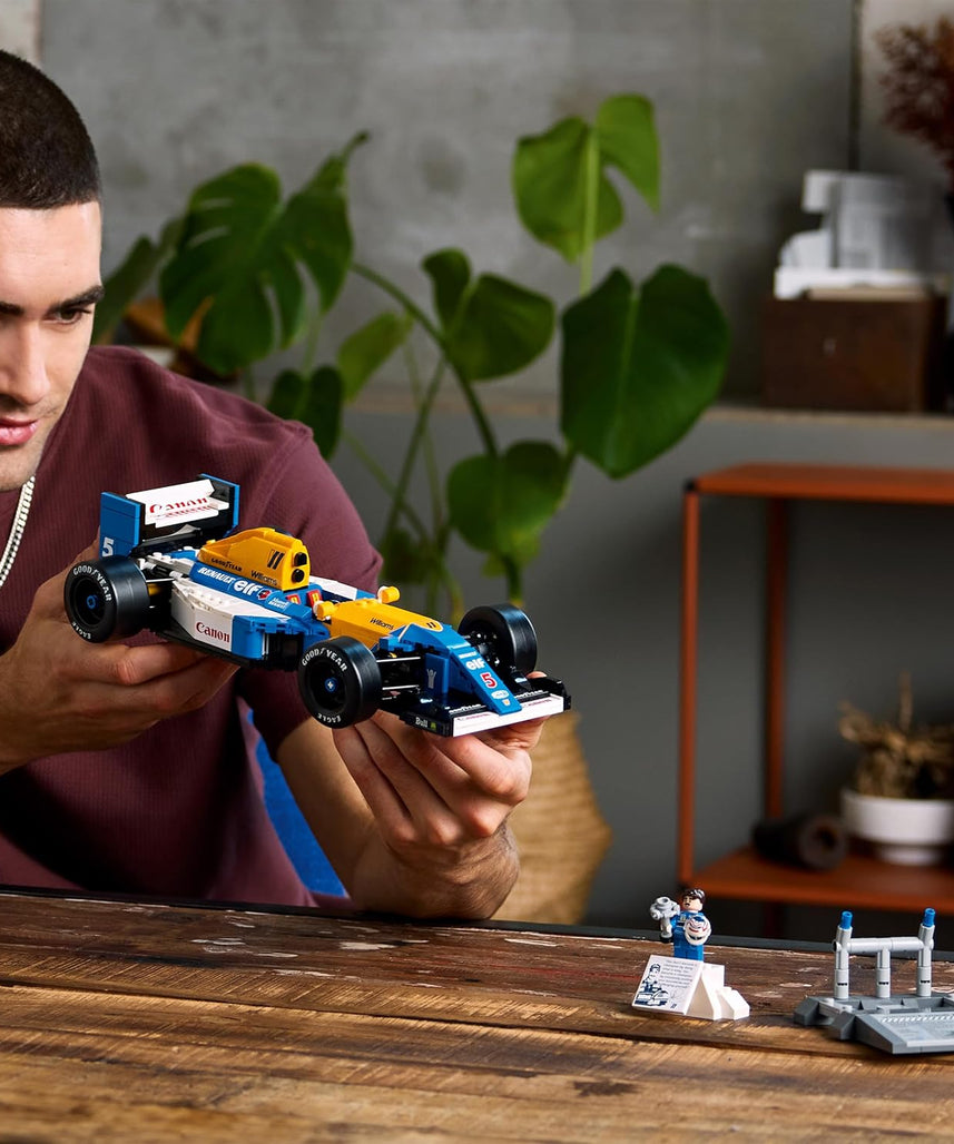 LEGO Icons Williams Racing FW14B & Nigel Mansell - F1 Car Model Set for Adults, with a Collectible Driver Minifigure, Trophy & Display Stand - Ramadan Gift for Adult & Teenage Motorsports Fans - 10353