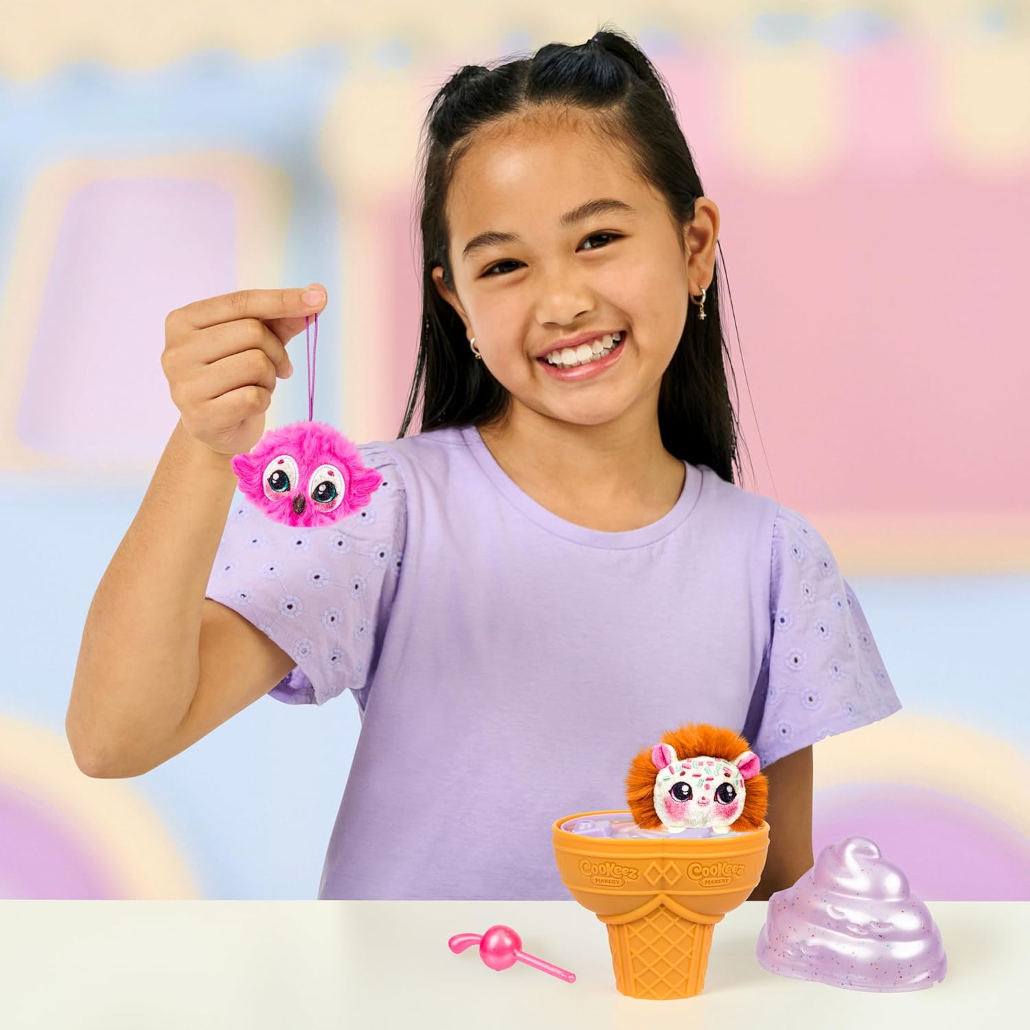 Cookeez Makery Yum Yumz Series 2 Twin Pack, Scented Surprise Plush Pets, Ice Cream Cone Reveal Toy, Collectible Plush Figures, Creative Unboxing Playset, 5 Years+