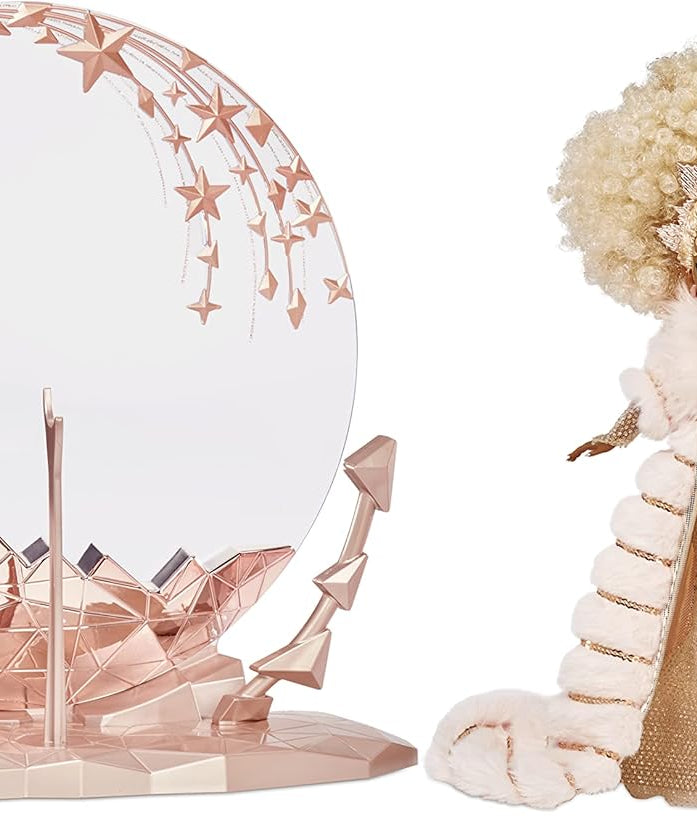 دمية ملكة جمع هدايا مفاجأة العيد لعام ٢٠٢١ من LOL، إصدار محدود، زي ذهبي، إكسسوارات فاخرة، وحامل عرض مضيء، هدية مميزة للفتيات من عمر ٥ سنوات فما فوق