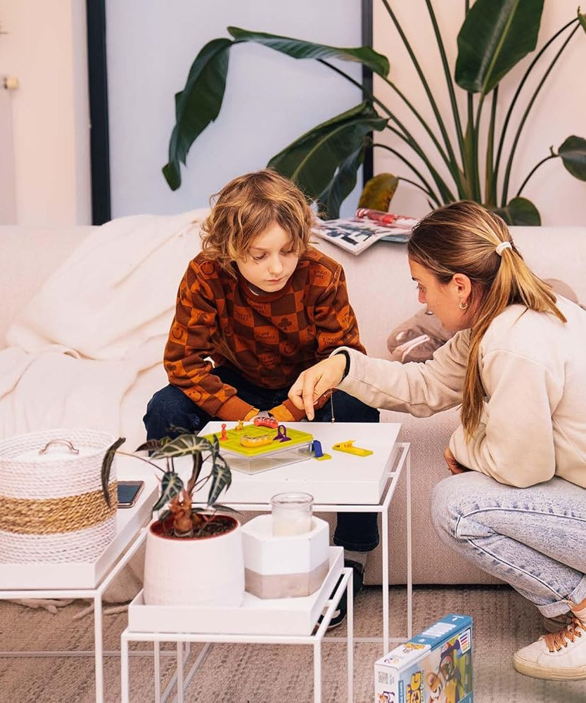 SmartGames Smart Dog Obstacle Course, Brain Teaser Puzzle with 60+ Challenges, STEM Educational Toy for Kids 7+