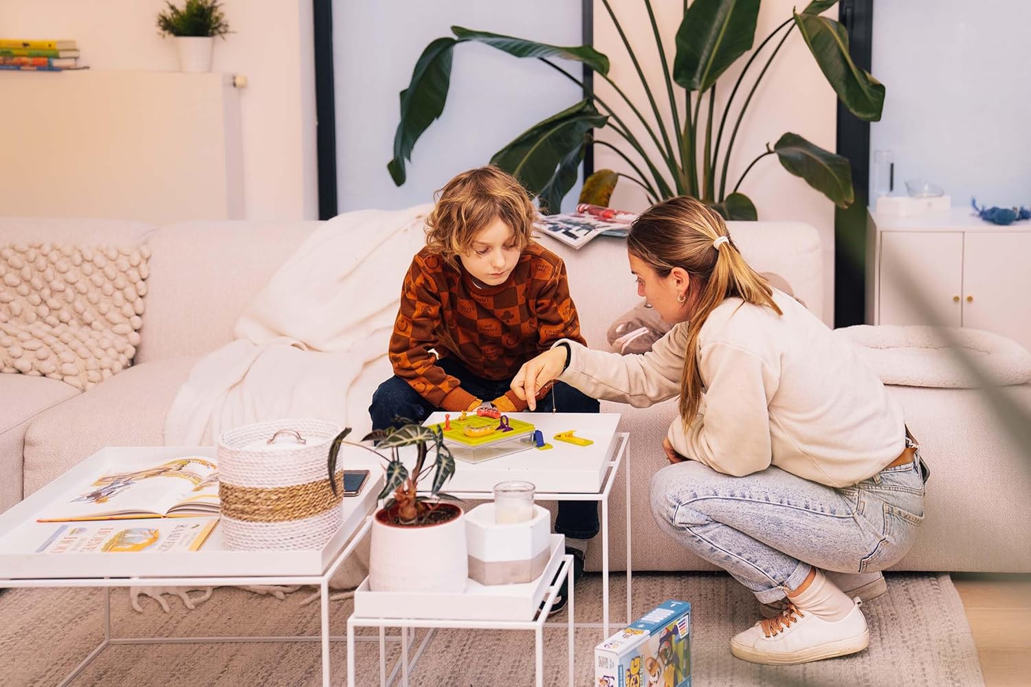 SmartGames Smart Dog Obstacle Course, Brain Teaser Puzzle with 60+ Challenges, STEM Educational Toy for Kids 7+