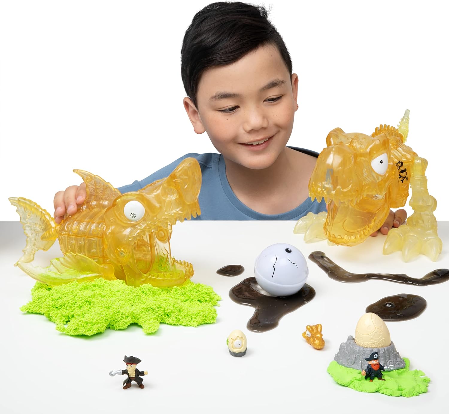 Zuru Smasher Giant Skull Dino Island S1, Smashable Prehistoric Adventure Playset with 30+ Surprises, Mini Eggs, Dino Figures & Collectibles, Gift for Kids Ages 5+