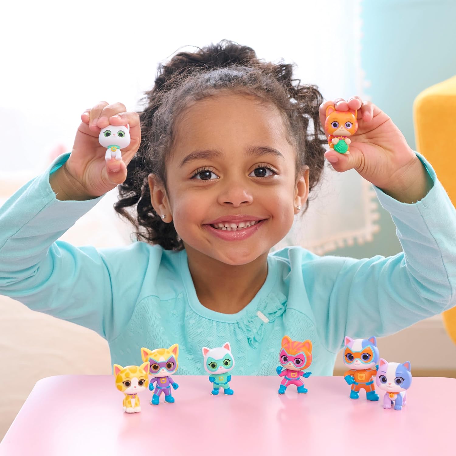 Just Play Disney Junior SuperKitties Collectible Figures Series 1, Surprise Heart Capsule with 1 Figure, Superhero & Kitten Characters, Kids Toy for Boys & Girls Ages 3+