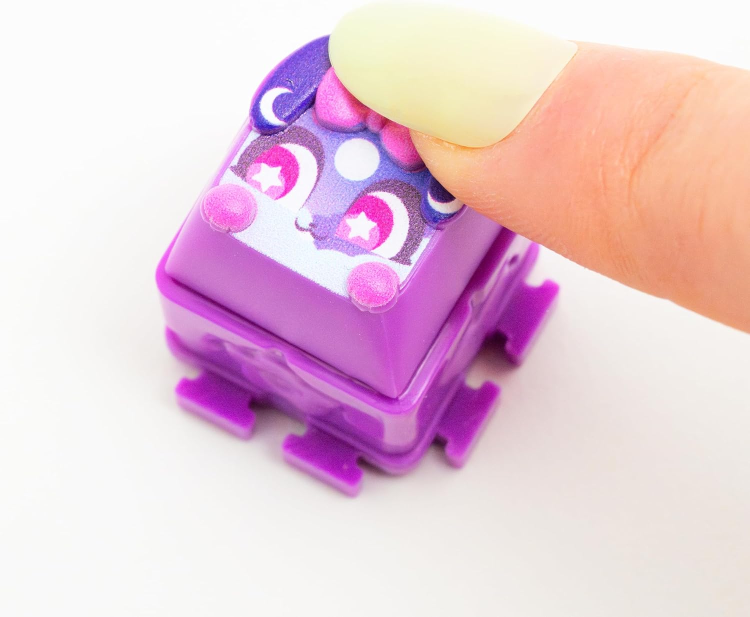 Clickeez Deluxe Keychain, Cute Collectible Keyboard Key Fidget Toy, Cube Key Caps Set with Charms for Girls and Boys 6Y+