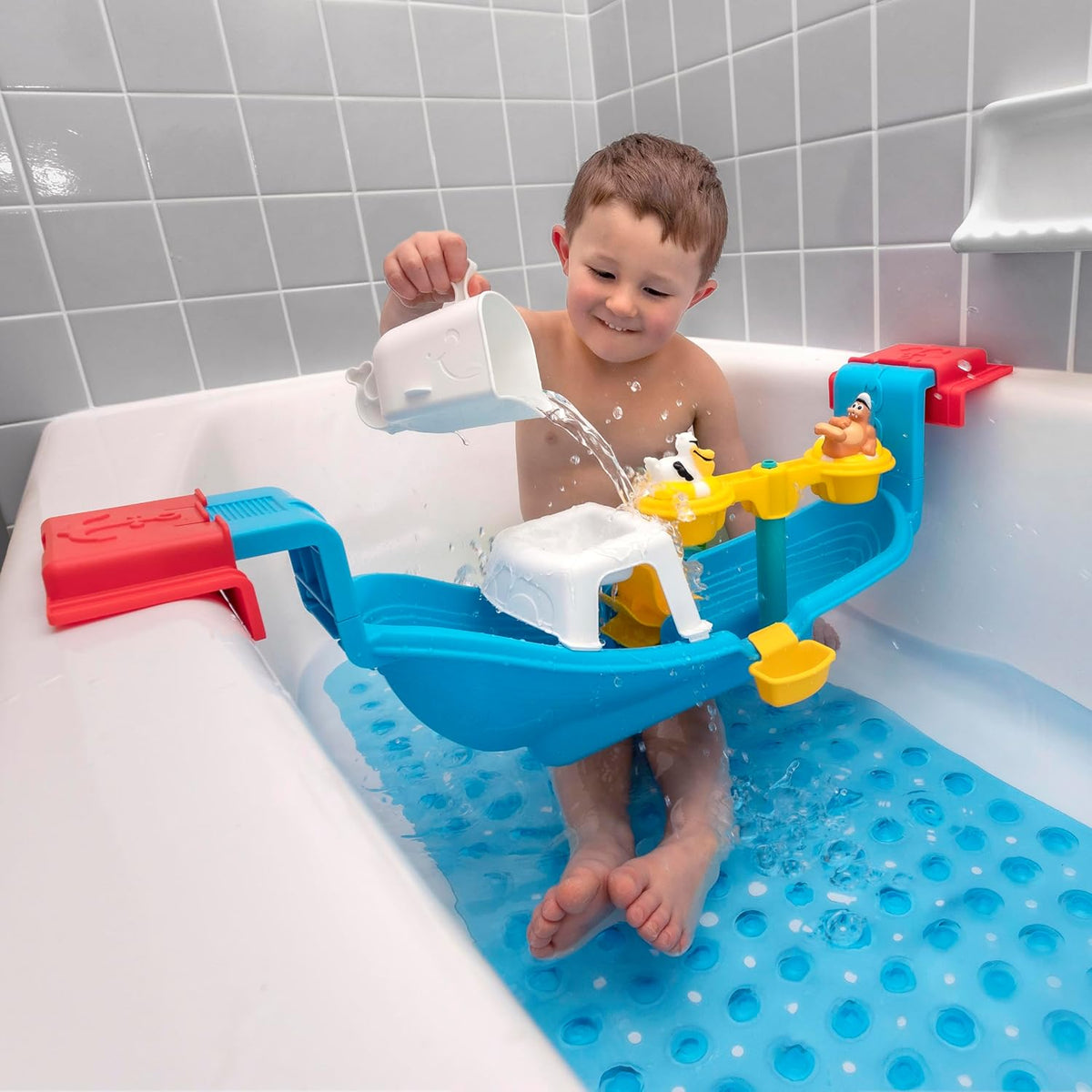 Step2 Nautical Rain Showers Bath Set for Kids, Interactive Bath Boat Water Play Toy with Floating Figures & Rain Shower Spinner, STEM Learning Bath Toy for Toddlers 2+