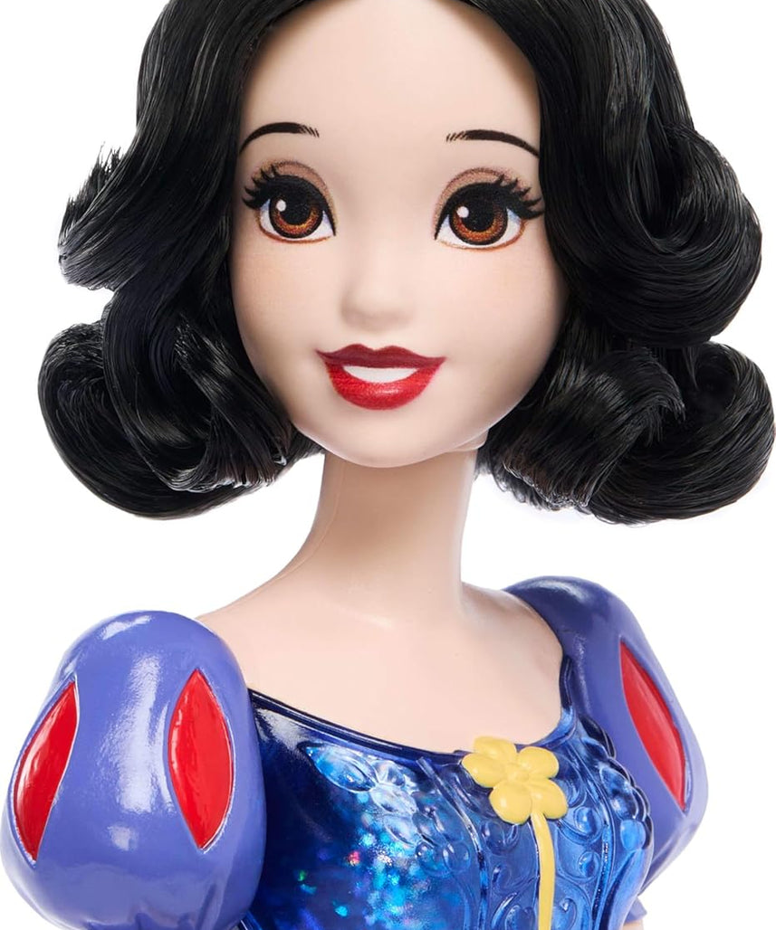 Disney Princess Snow White Fashion Doll and Accessory, Posable Toy with Brushable Hair, Ages 3+